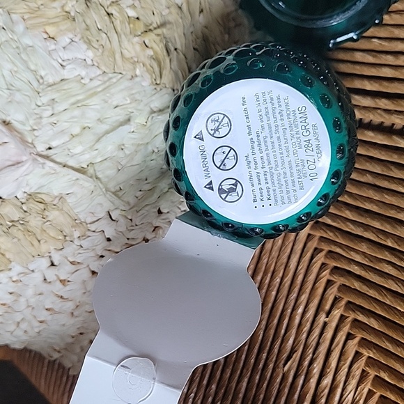 House of Harlow 1960 ocean jasper soy blend candle in a teal hobnail jar  10oz - Picture 10 of 11